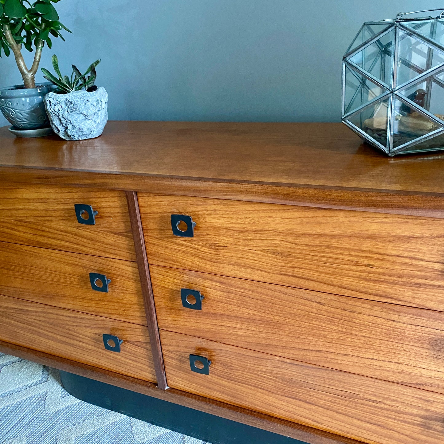 Stunning MCM Dresser Teak with 6 Drawers By RS Associates
