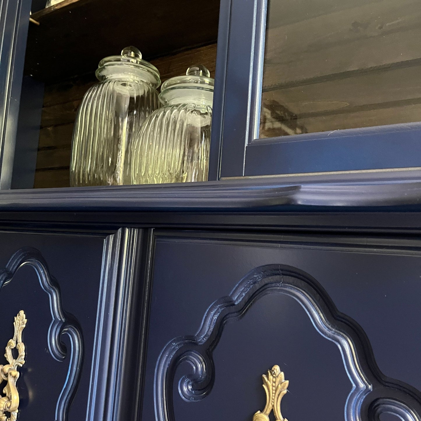 Navy Hutch