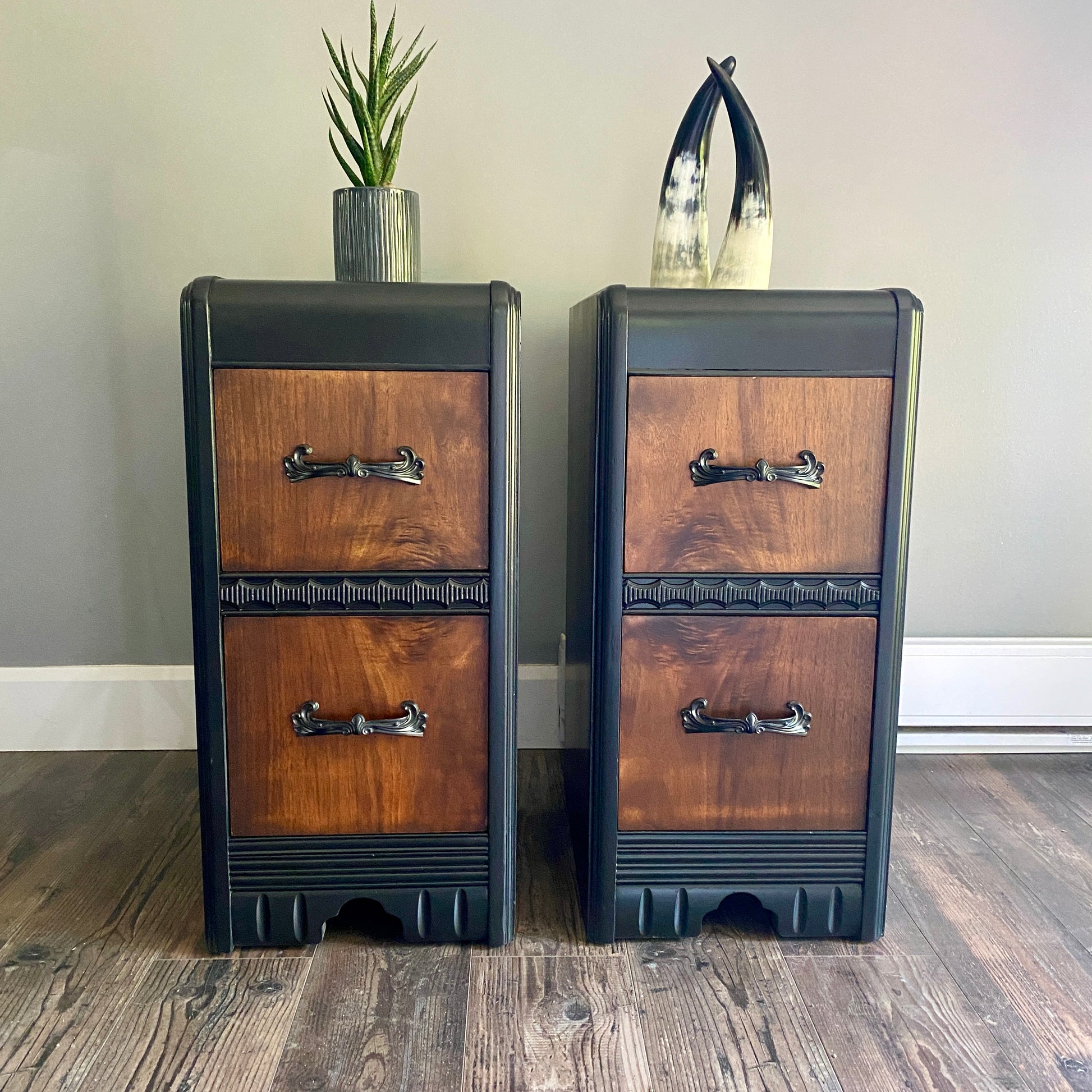 Art Deco Nightstands in Black