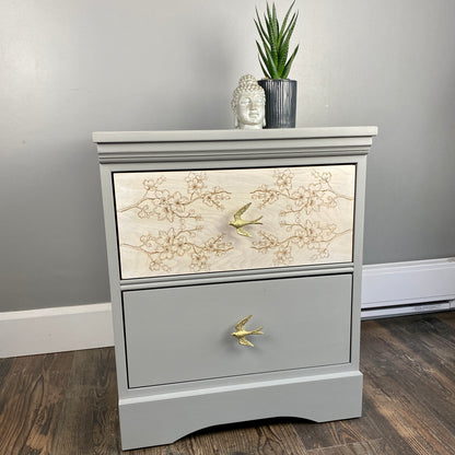 Single Nightstand with Blossom Engraving in Gray