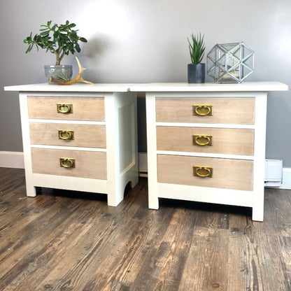 Pair of Nightstands in White 3 Drawers