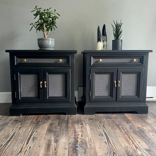 Set of 2 Black Nightstands