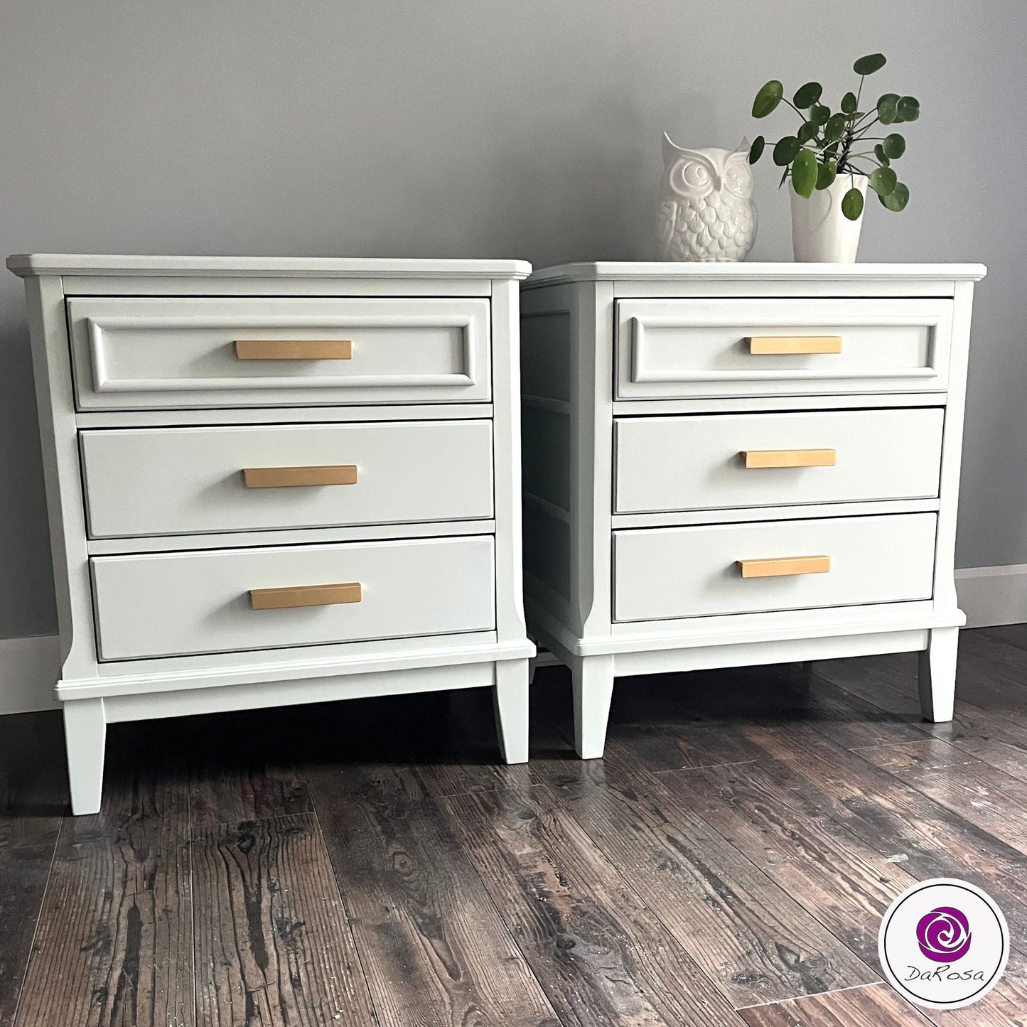 King-Size Pair of Nightstands in Off White