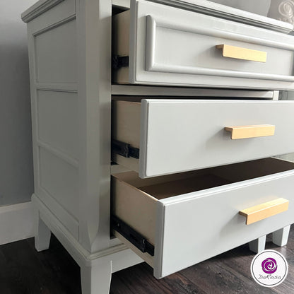 King-Size Pair of Nightstands in Off White