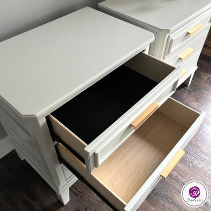 King-Size Pair of Nightstands in Off White