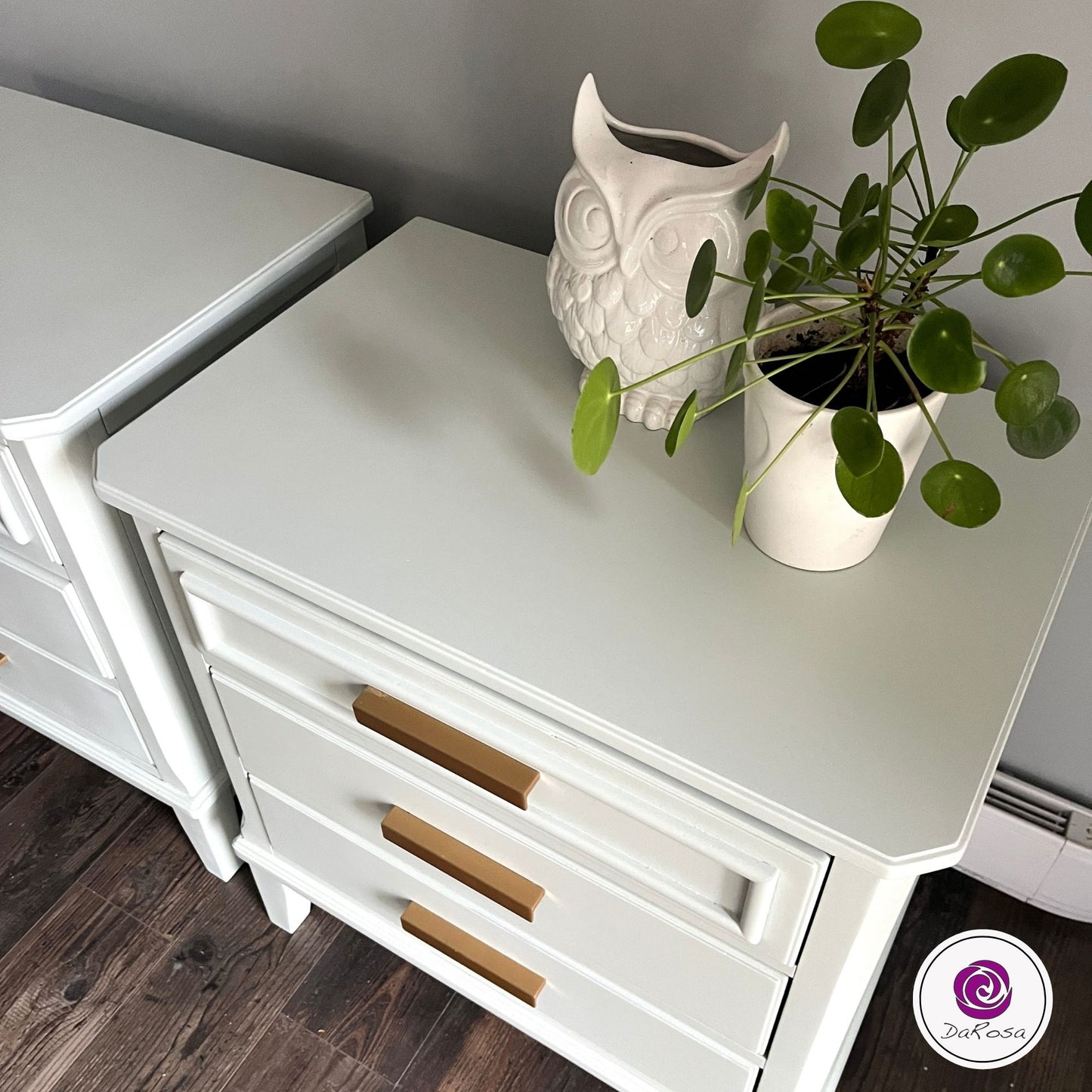 King-Size Pair of Nightstands in Off White