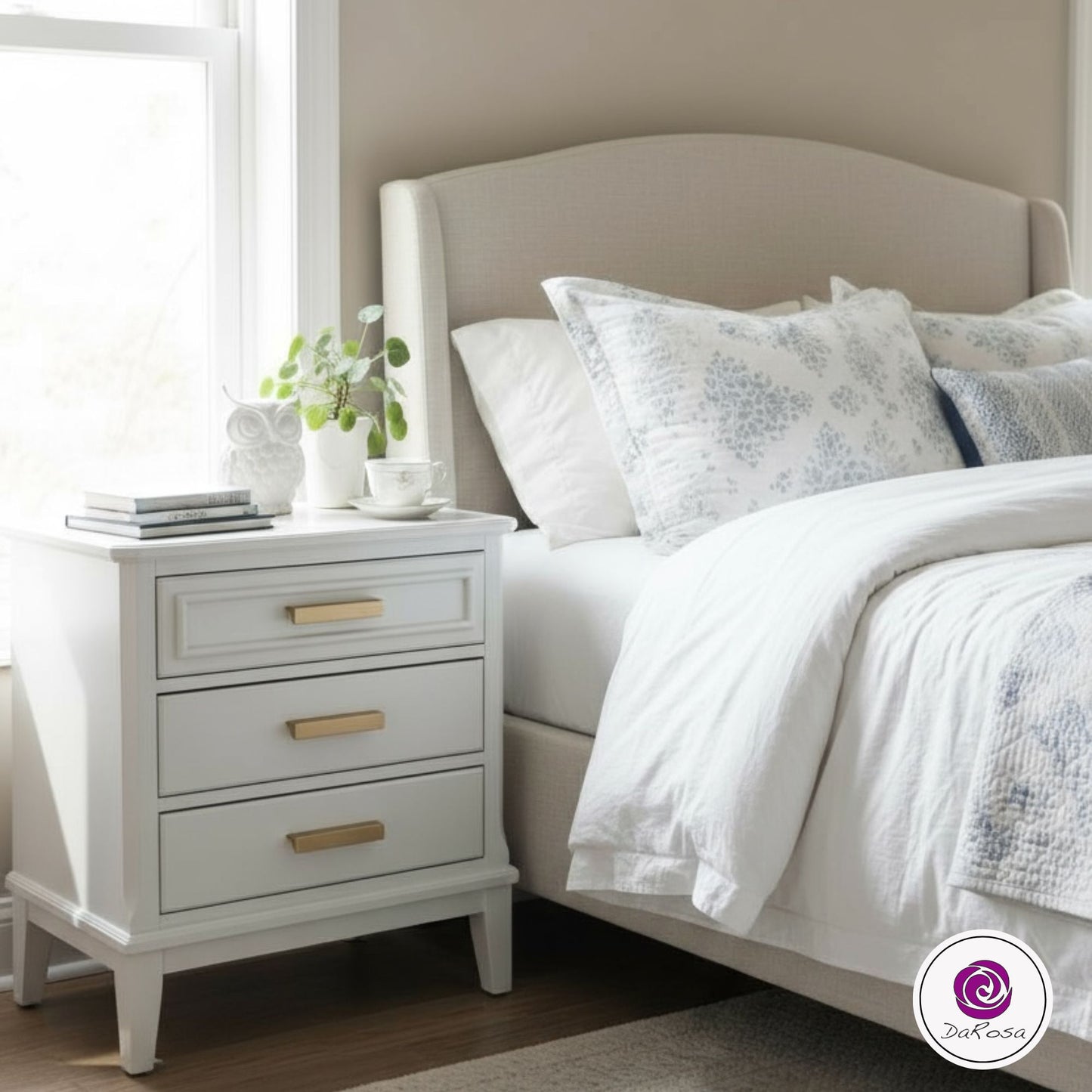 King-Size Pair of Nightstands in Off White