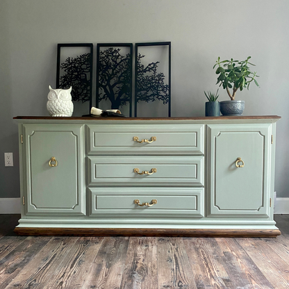 Buffet in Green with 2 Doors and 3 Drawers