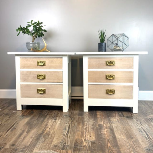Pair of Nightstands in White 3 Drawers
