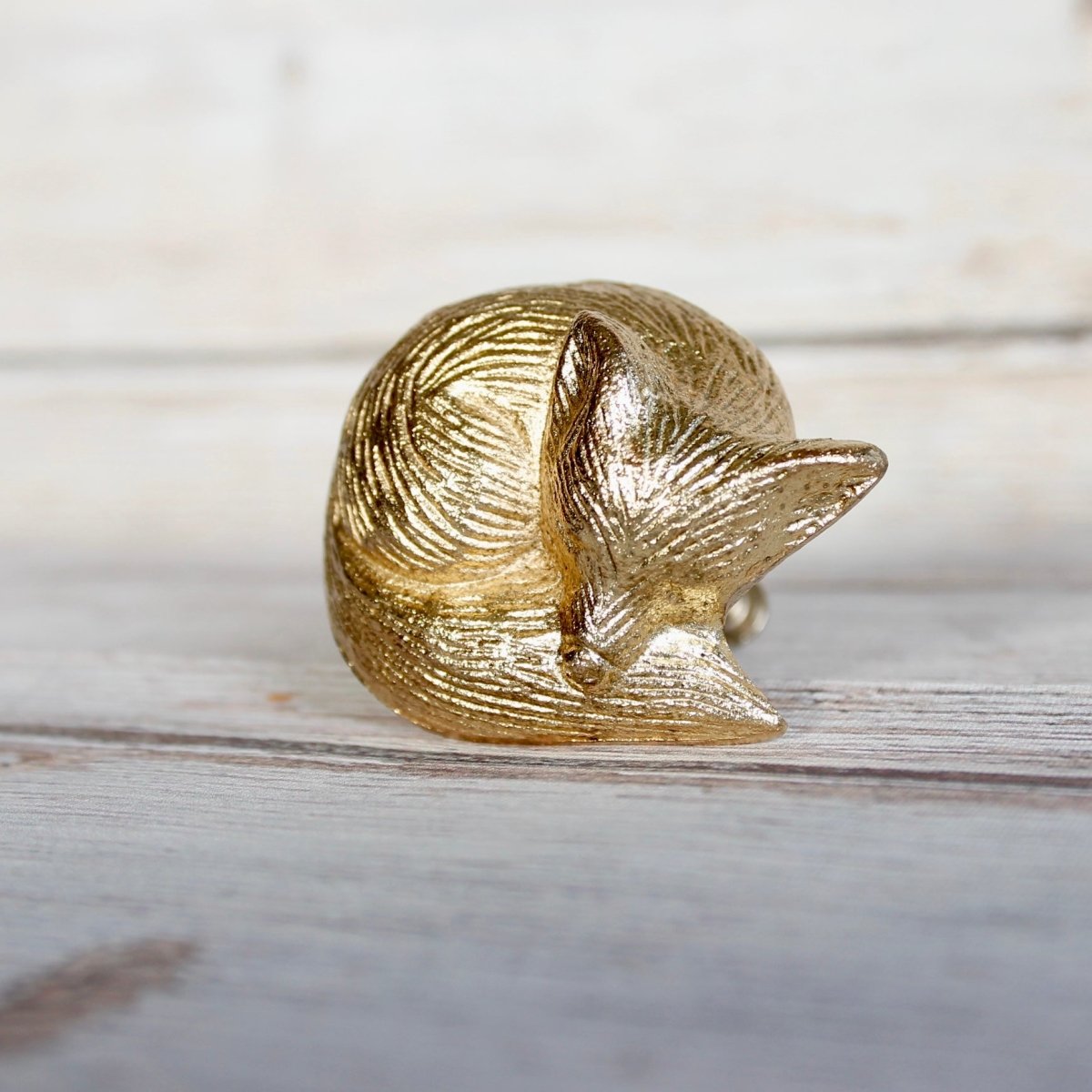 Fox Drawer Knob in Gold Metal - Sleeping Fox dresser Knobs - Woodland Home  Decor – DaRosa Creations