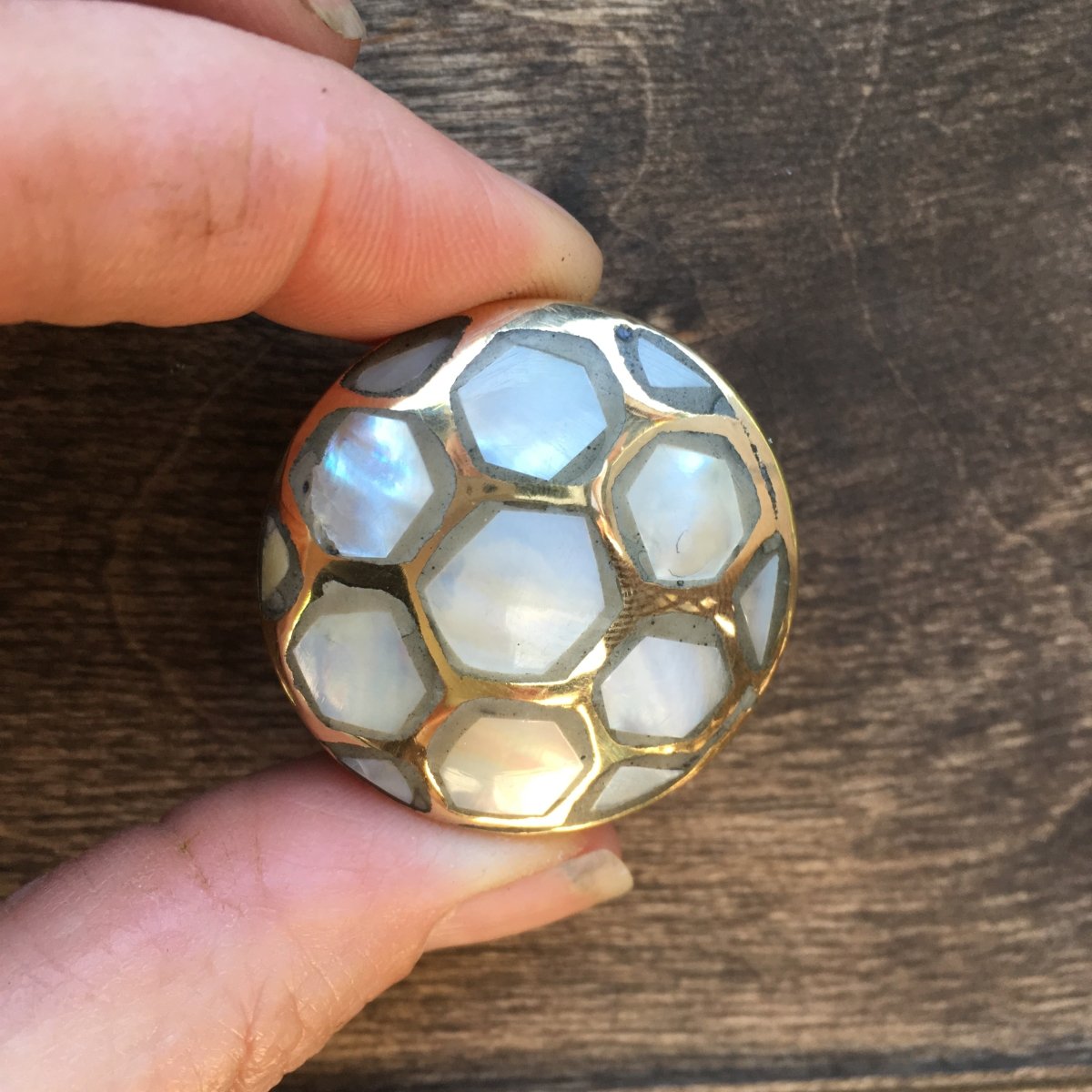 Pearl Knob in Brass Hexagon Pattern - DaRosa Creations